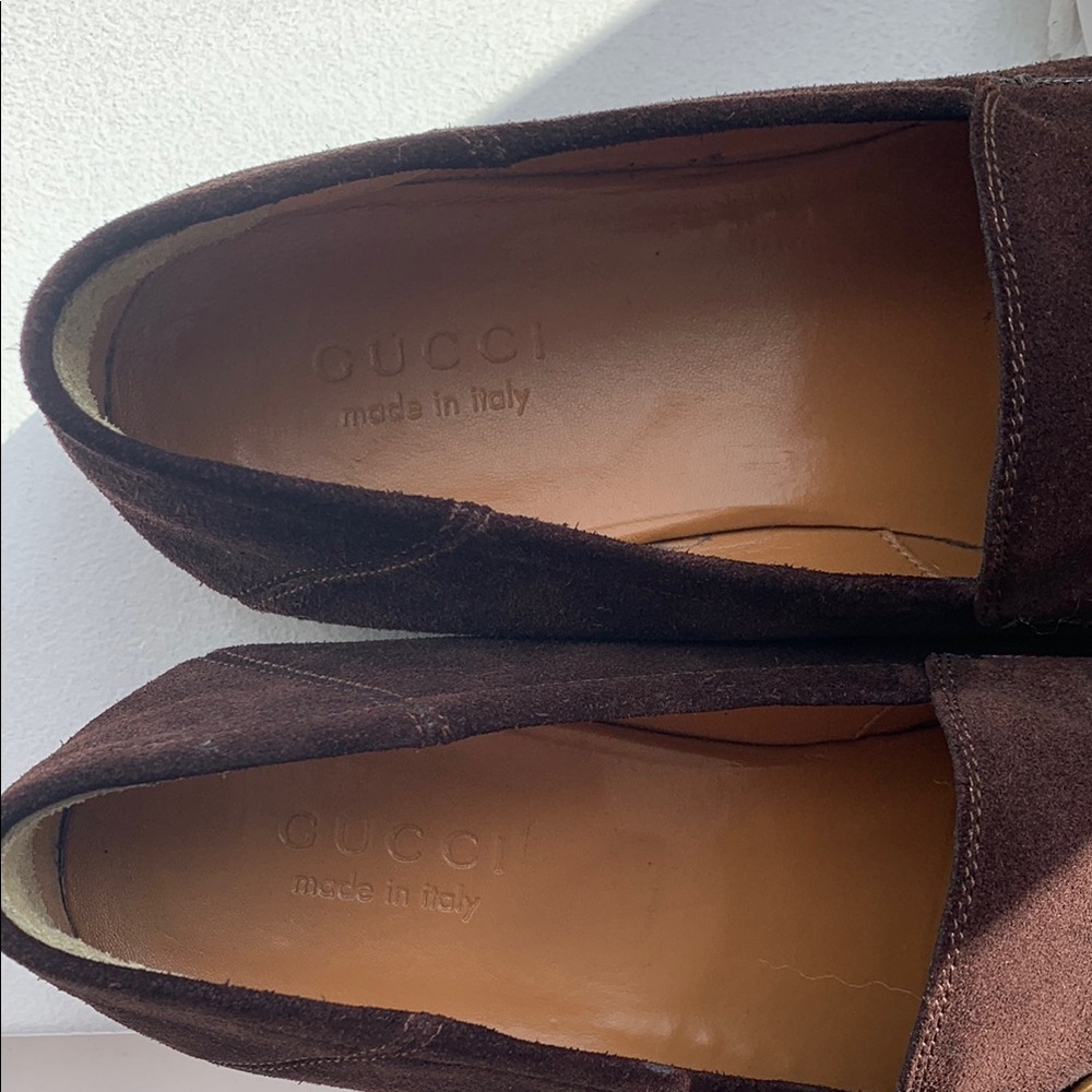 Gucci Men's Brown Suede Loafers with Gold Horsebit - Picture 6 of 9
